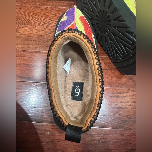 BNIB UGG Tazz Pridepop Platform Slipper Rainbow Multicolor Shoe 6 - Picture 9 of 10